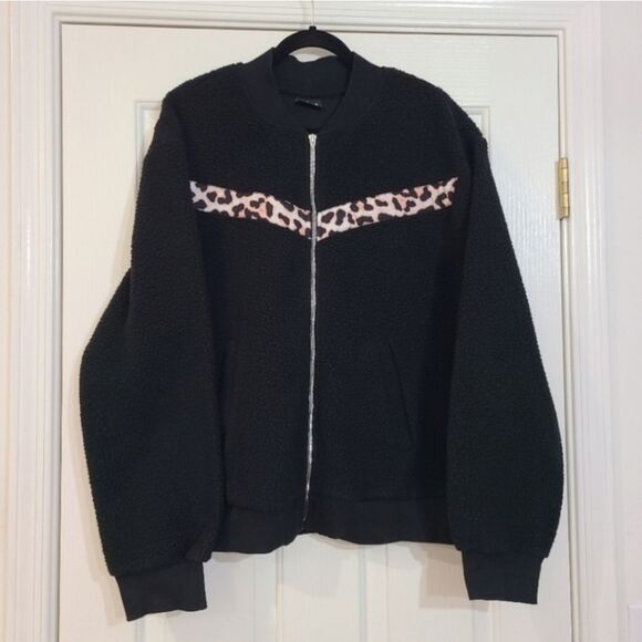 Zyia Active Black Leopard Flying V Fleece Jacket SIZE XXL - Picture 1 of 7